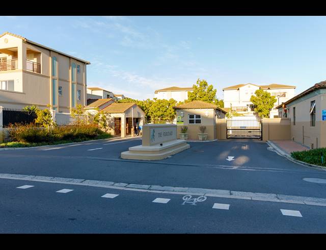 3 BEDROOM APARTMENT SOLD IN ROYAL ASCOT